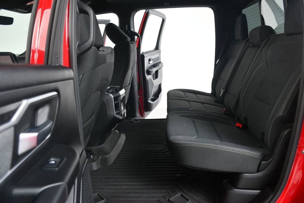 Used 2021 RAM 1500 Big Horn image 32