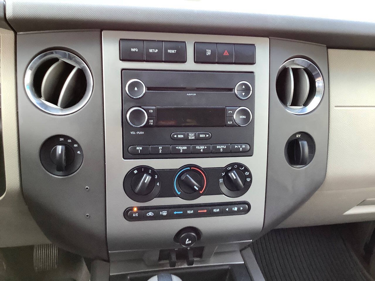 Used 2013 Ford Expedition XLT w/ HD Trailer Tow Pkg AWD/4WD image 41