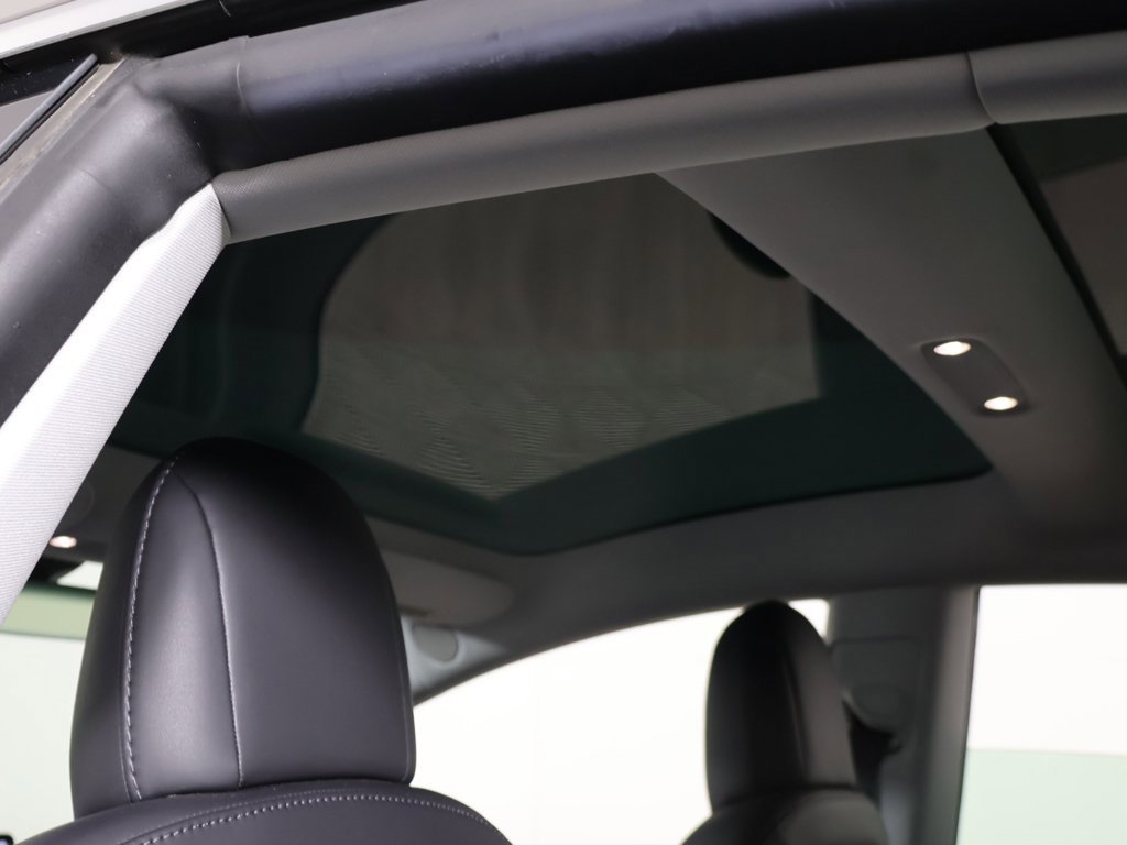 Used 2019 Tesla Model 3 Standard Range Plus image 17