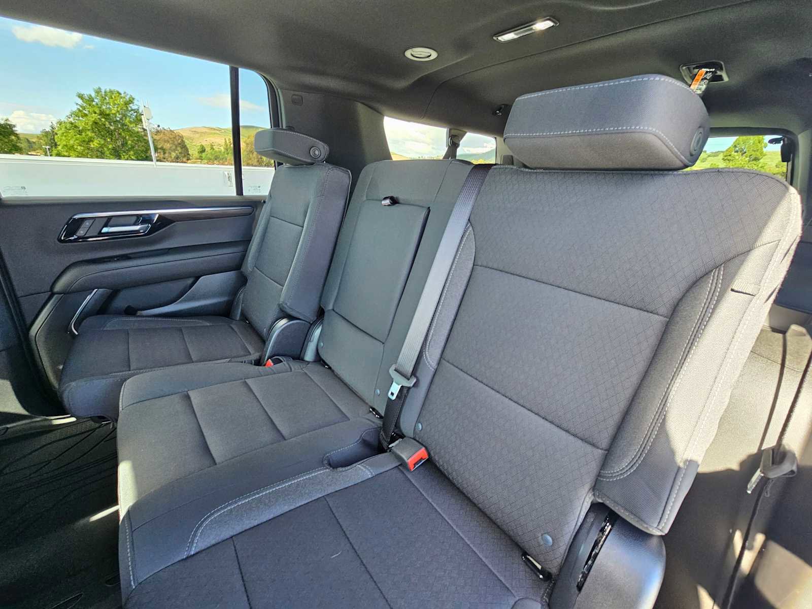 New 2026 Chevrolet Suburban LS w/ LPO, Get Active Package RWD image 25