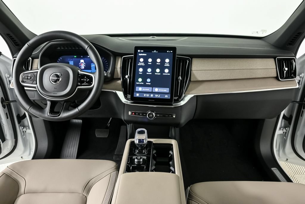 New 2026 Volvo XC90 B6 Plus w/ Protection Package Premier AWD/4WD image 18
