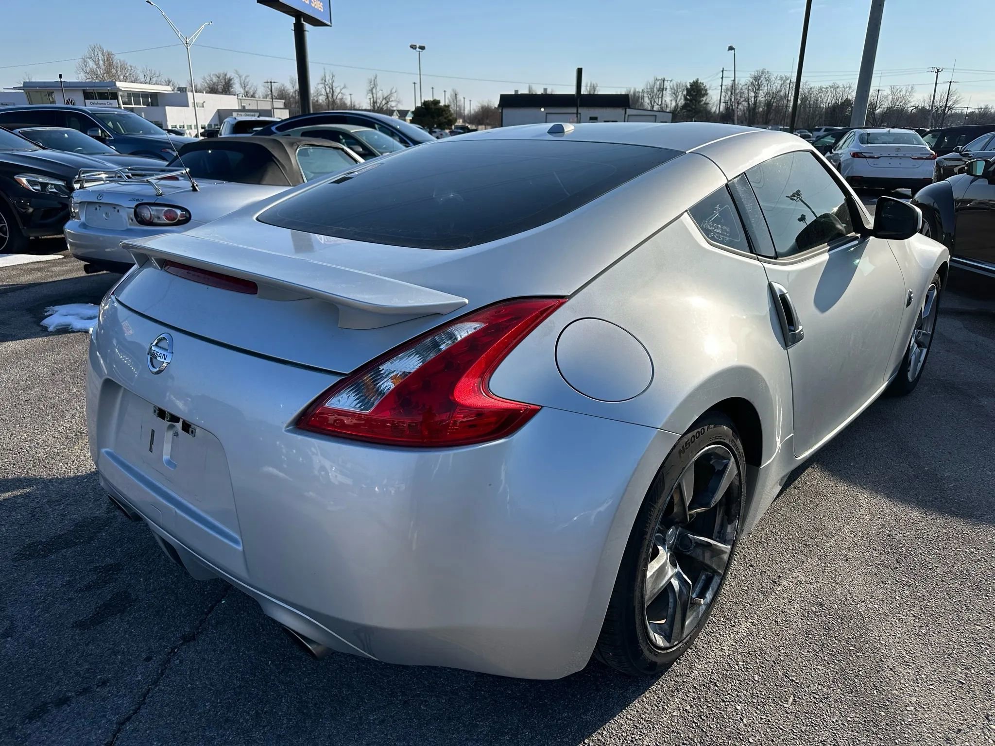 Used 2009 Nissan 370Z Touring image 32