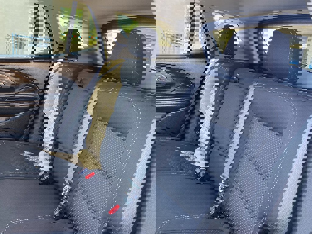 Used 2024 GMC Terrain SLE image 18