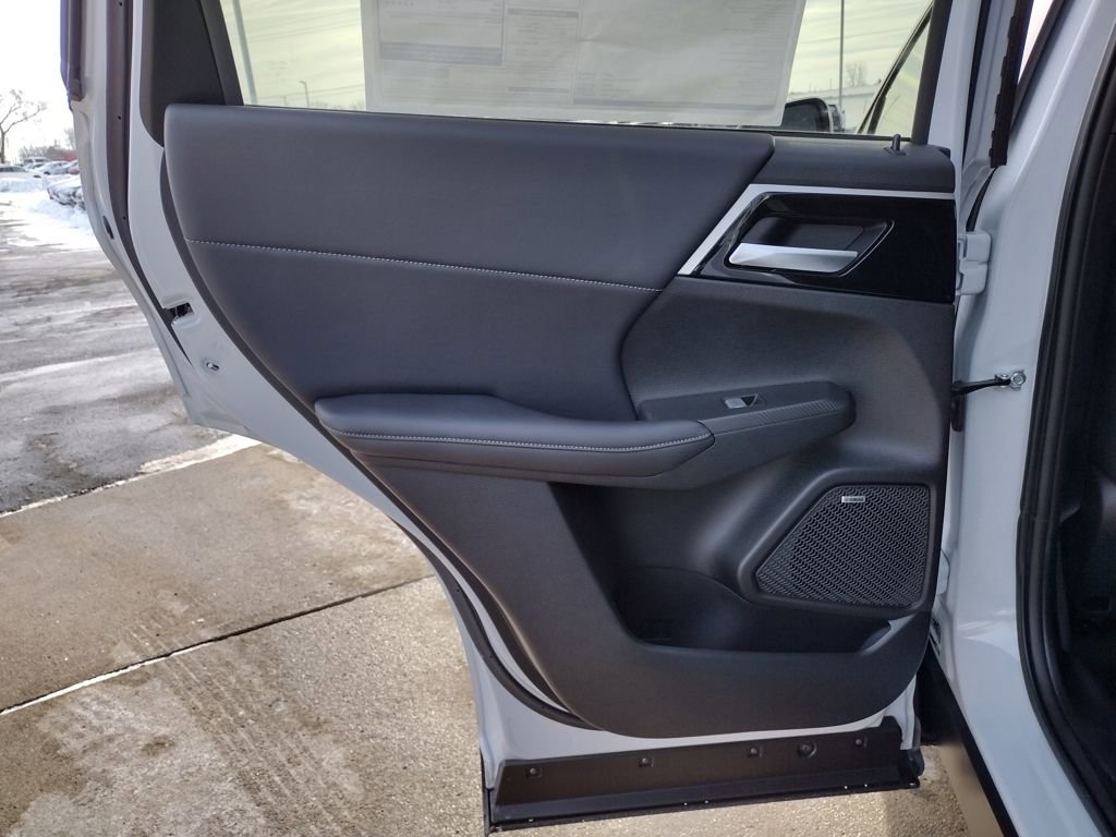 New 2026 Mitsubishi Outlander Trail Edition image 33