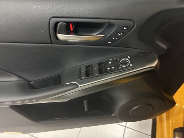 Used 2025 Lexus IS 500 RWD image 17