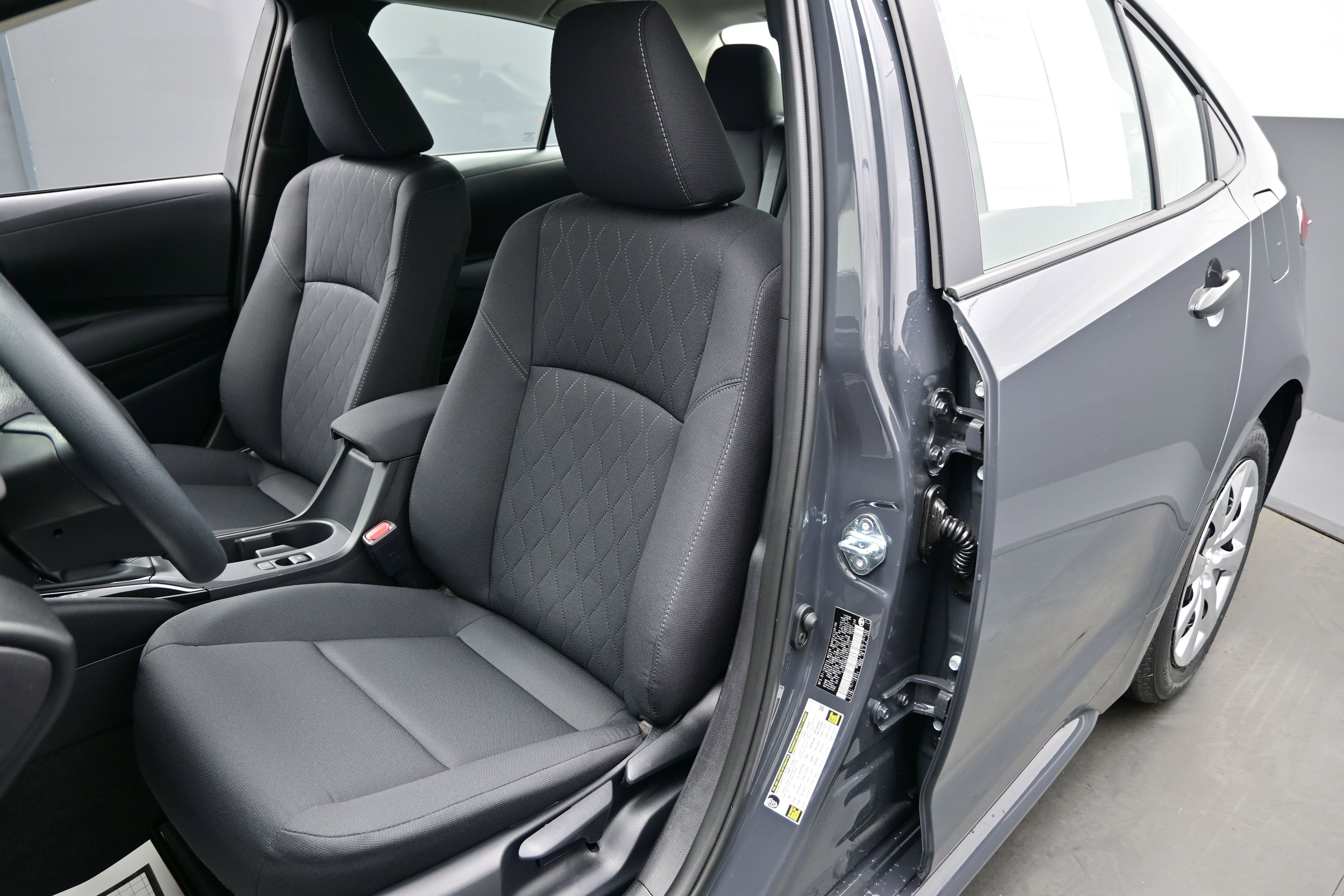 Used 2026 Toyota Corolla LE FWD image 11