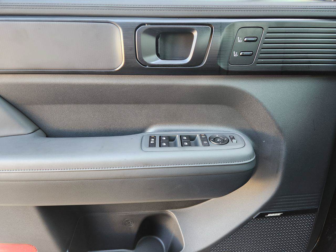 New 2027 Hyundai Santa Fe Calligraphy FWD image 22