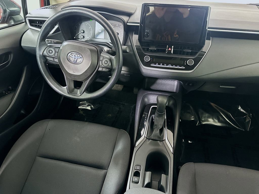 Used 2025 Toyota Corolla LE image 17