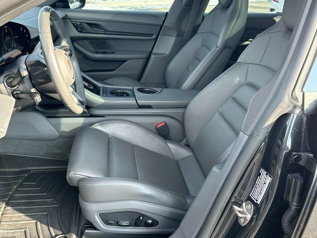 Used 2020 Porsche Taycan 4S image 22