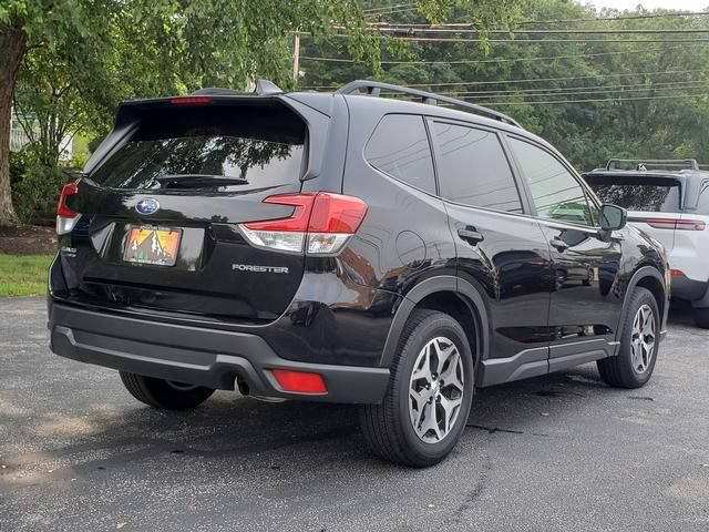Certified 2024 Subaru Forester Premium AWD/4WD image 3