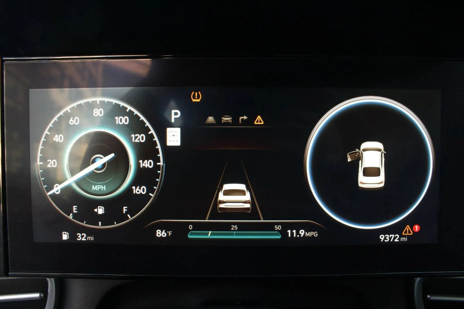 Used 2025 Hyundai Elantra SEL FWD image 28