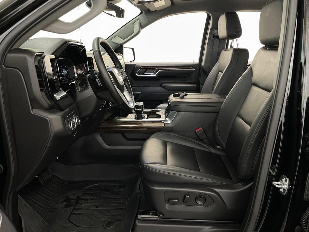 Certified 2025 GMC Sierra 1500 Elevation w/ Elevation Premium Package AWD/4WD image 8