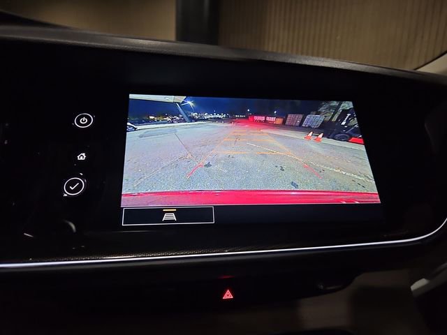 Used 2022 Buick Envision Essence w/ Safety Package image 23