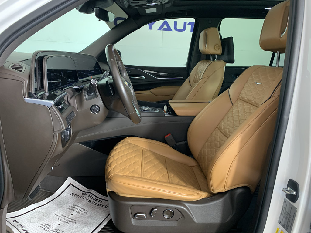 Used 2021 Cadillac Escalade Sport w/ Driver Assist Tech Package AWD/4WD image 15