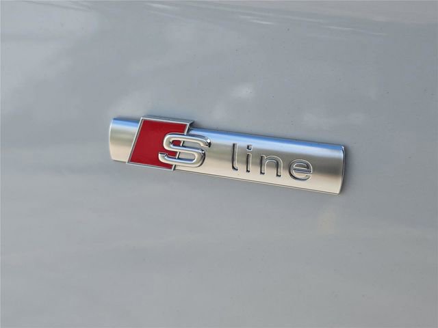 Used 2022 Audi Q5 e Premium image 8