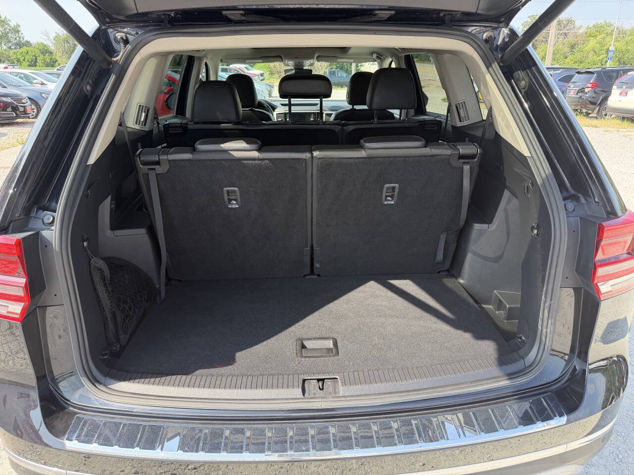 Used 2018 Volkswagen Atlas SEL AWD/4WD image 18