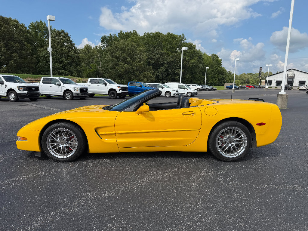 Used 2001 Chevrolet Corvette Convertible w/ Preferred Equipment Group2 RWD image 5