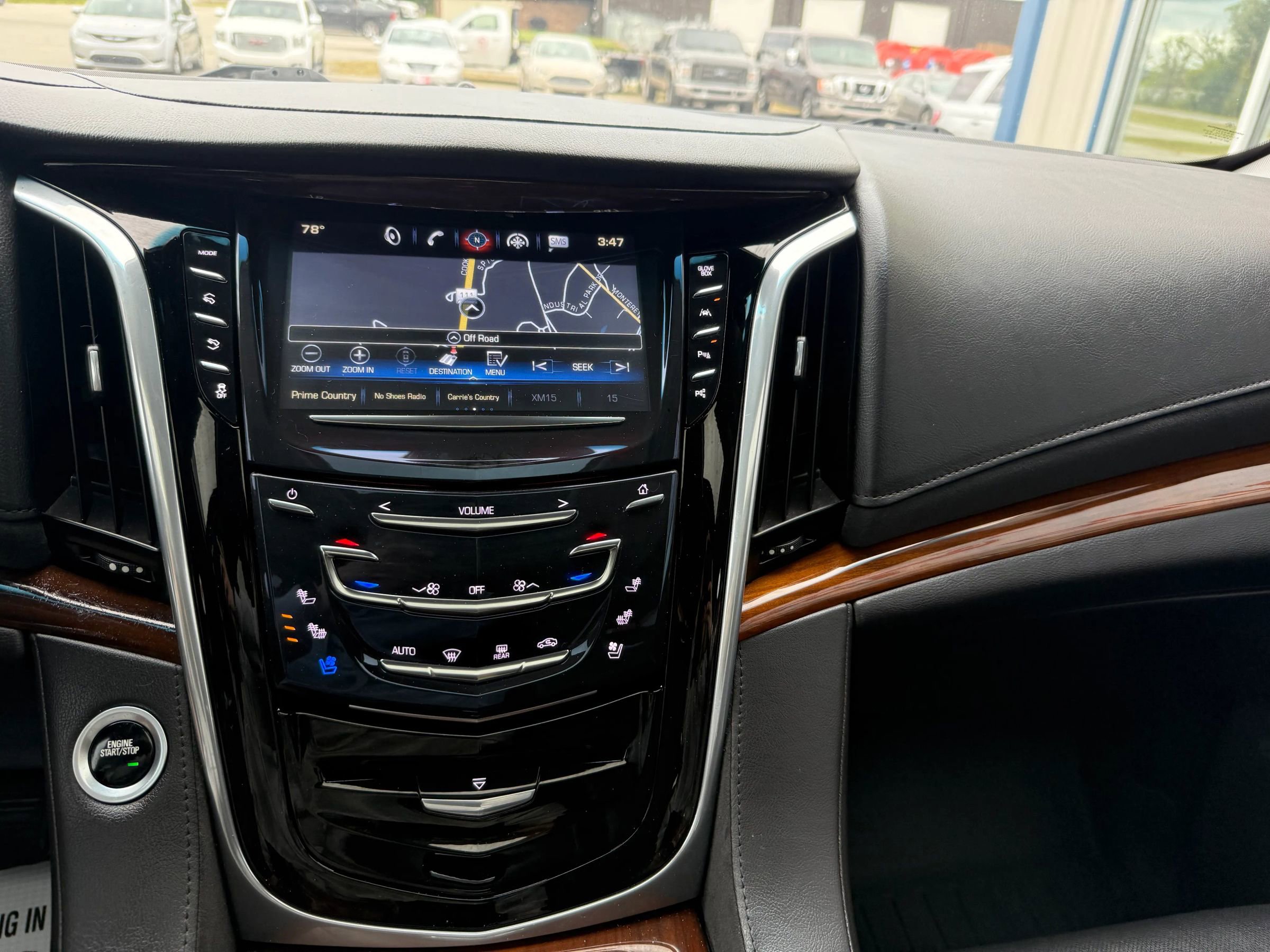 Used 2020 Cadillac Escalade ESV Luxury image 41