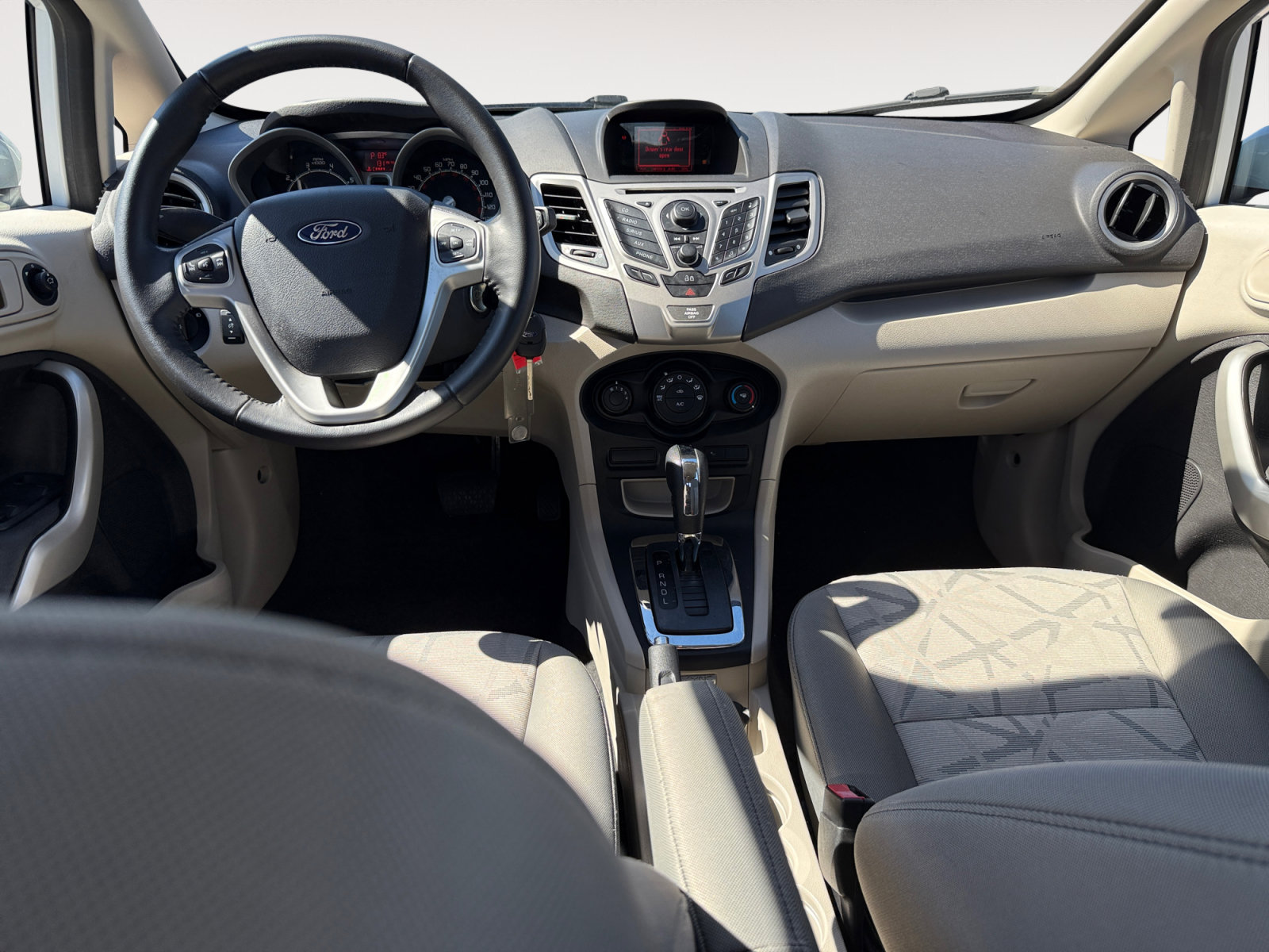 Used 2013 Ford Fiesta SE FWD image 15