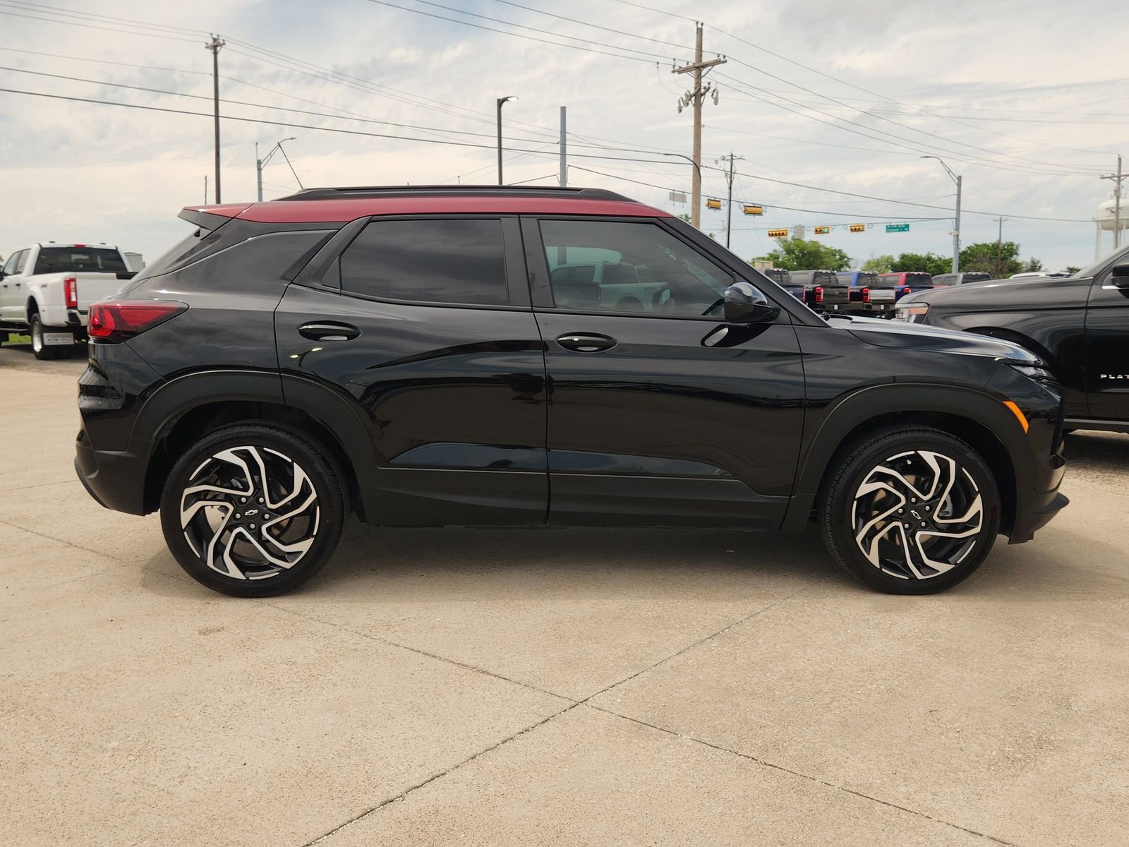 Used 2025 Chevrolet TrailBlazer RS w/ Convenience Package FWD image 7