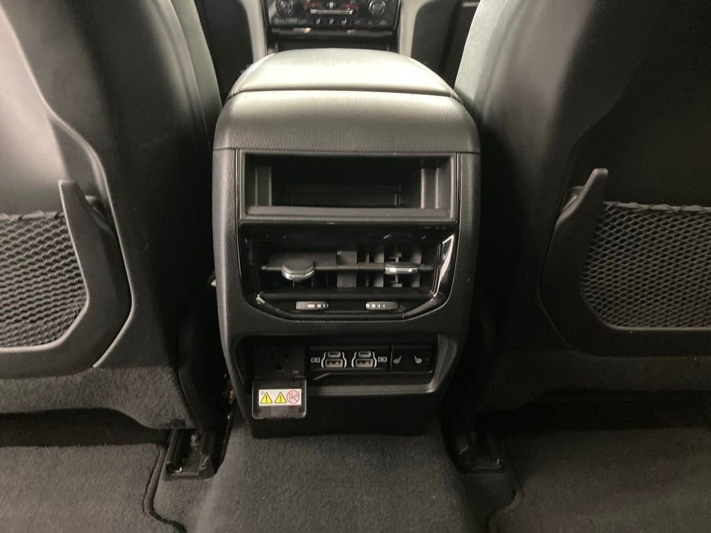 Used 2023 Jeep Grand Cherokee Limited image 18