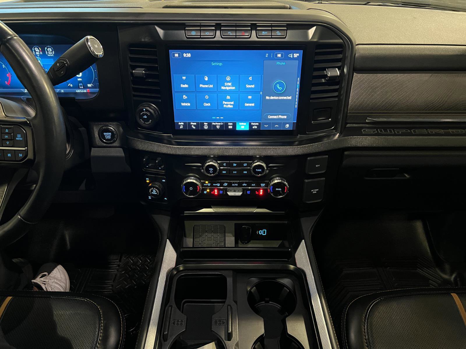 Used 2023 Ford F350 Platinum w/ Tremor Off-Road Package image 16