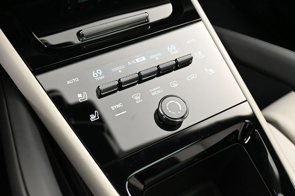 New 2026 Porsche Cayenne Coupe AWD/4WD image 21