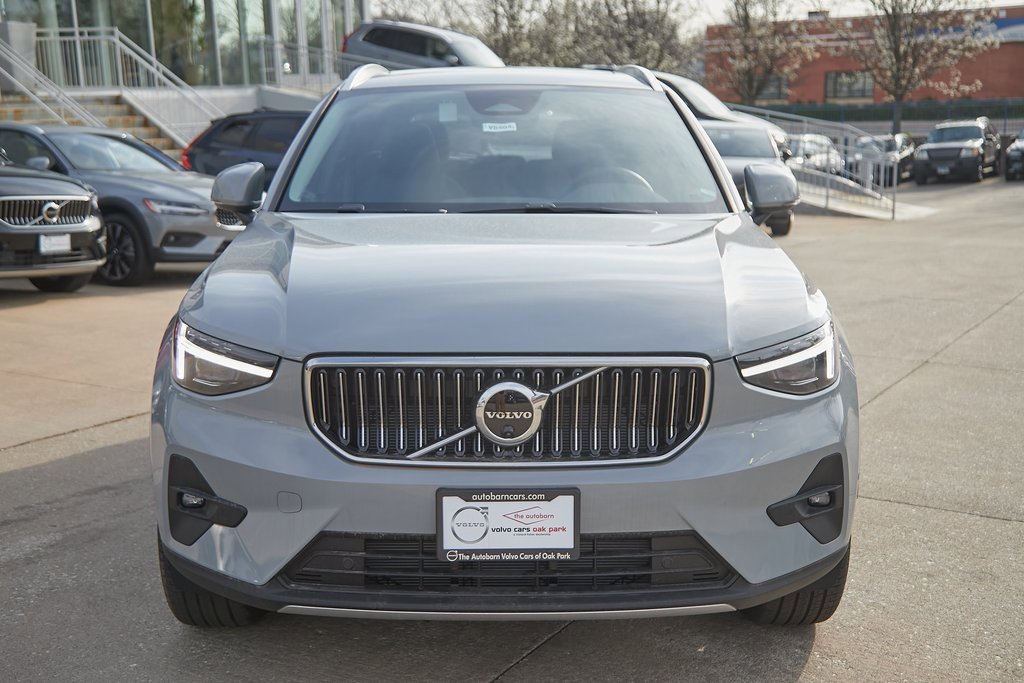 New 2025 Volvo XC40 B5 Plus w/ Climate Package image 5