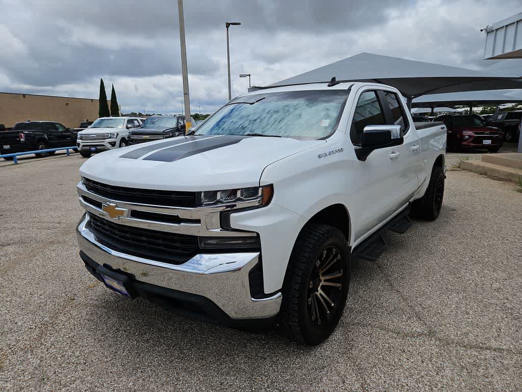 Used 2020 Chevrolet Silverado 1500 LT w/ Trailering Package AWD/4WD image 4