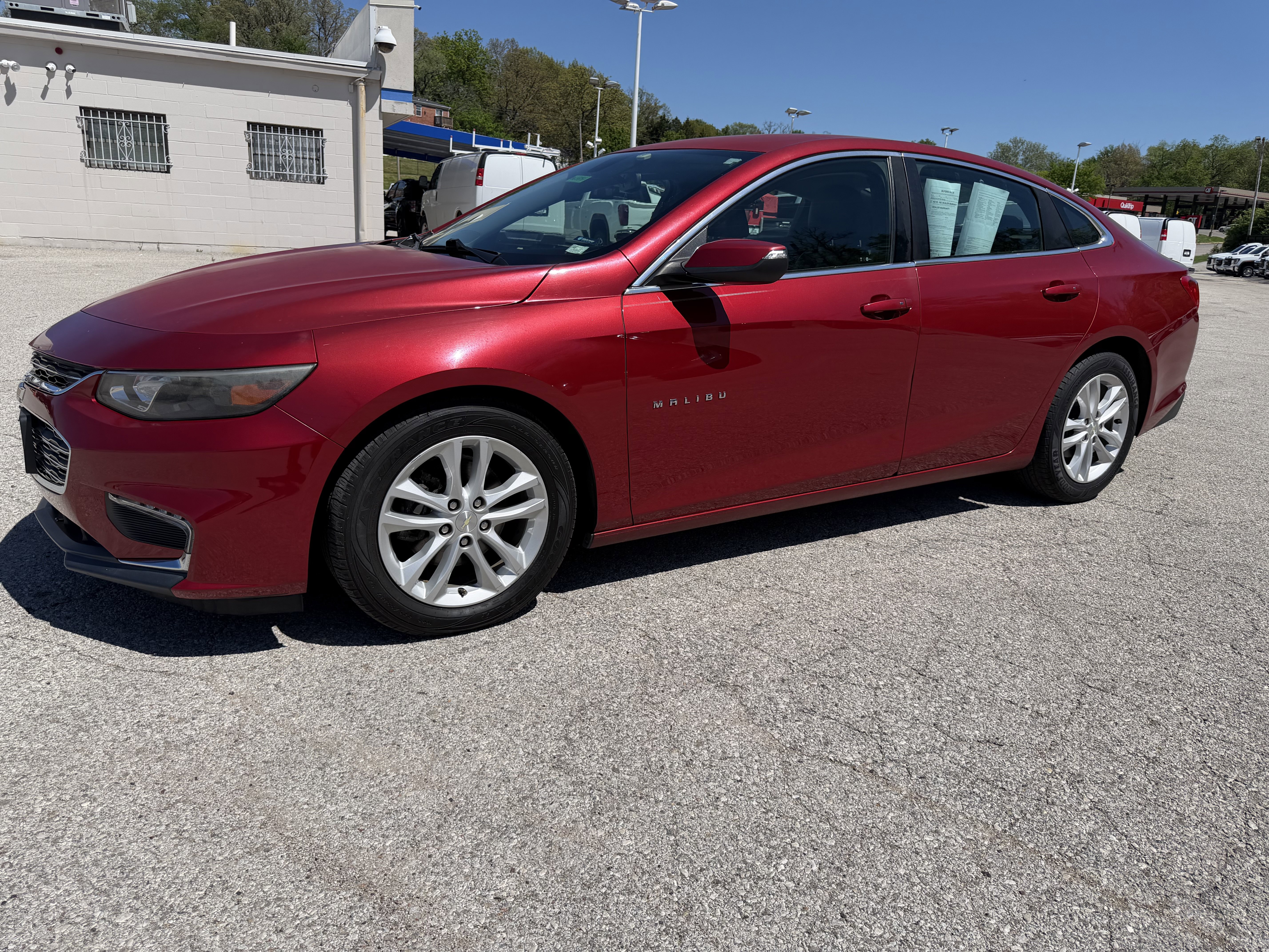 Used 2016 Chevrolet Malibu LT w/ Leather Package FWD image 3