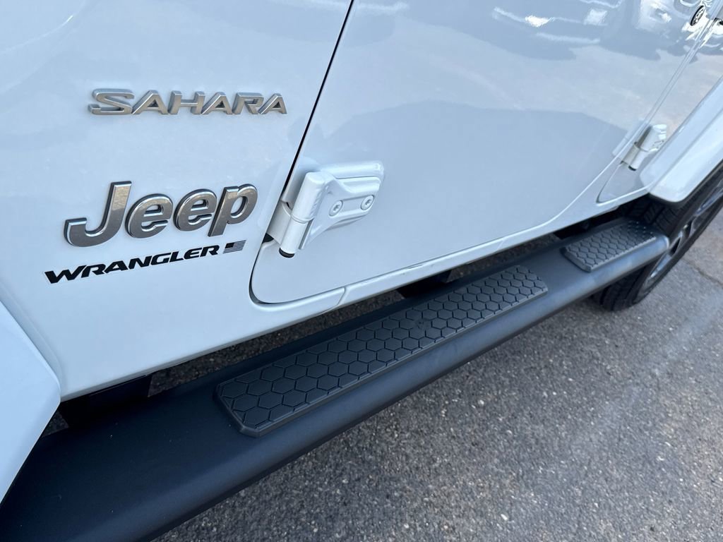 Certified 2023 Jeep Wrangler Sahara w/ Safety Group image 8