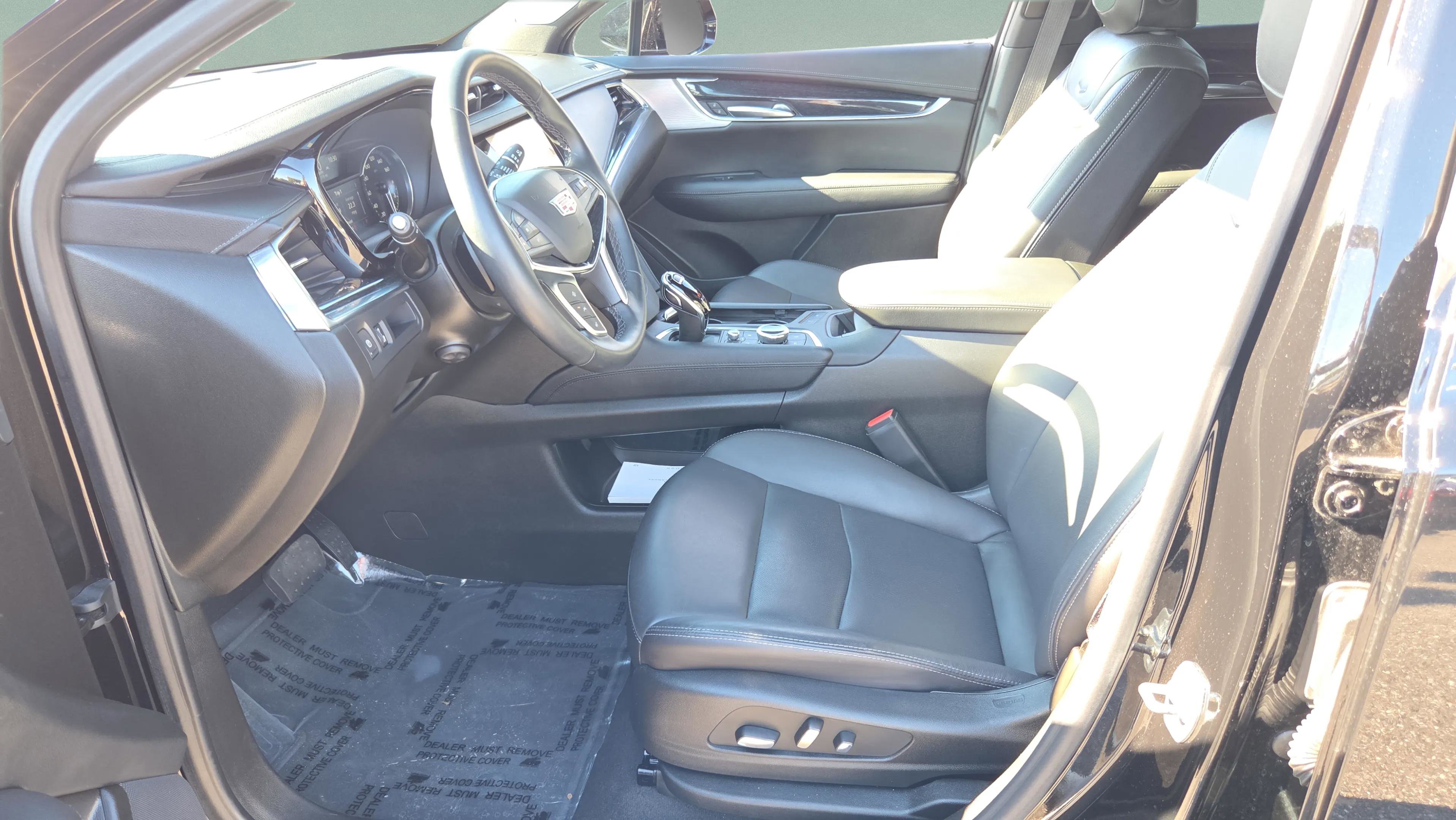 Used 2025 Cadillac XT5 Premium Luxury image 29