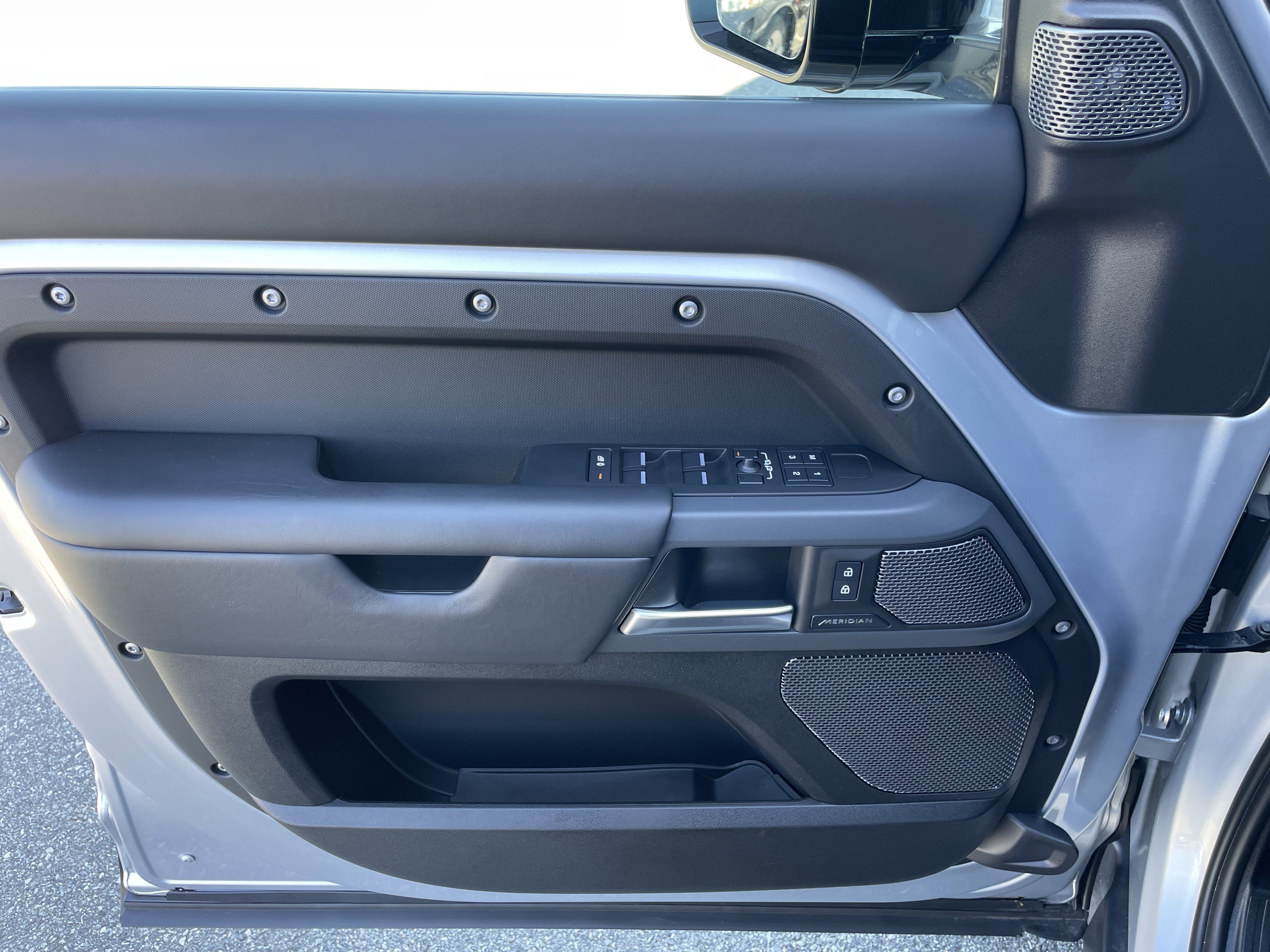 Certified 2024 Land Rover Defender 110 X image 12