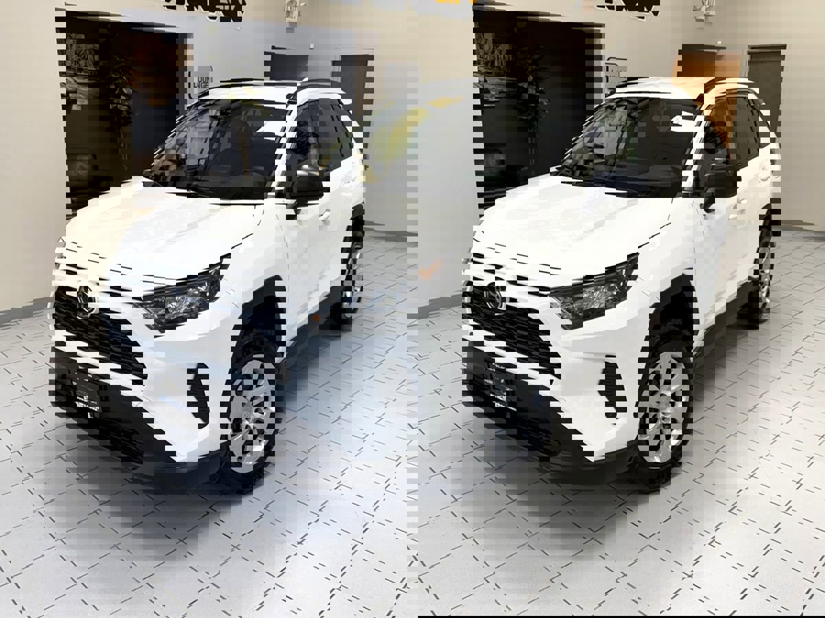 Used 2019 Toyota RAV4 LE w/ All Weather Liner Package AWD/4WD image 1