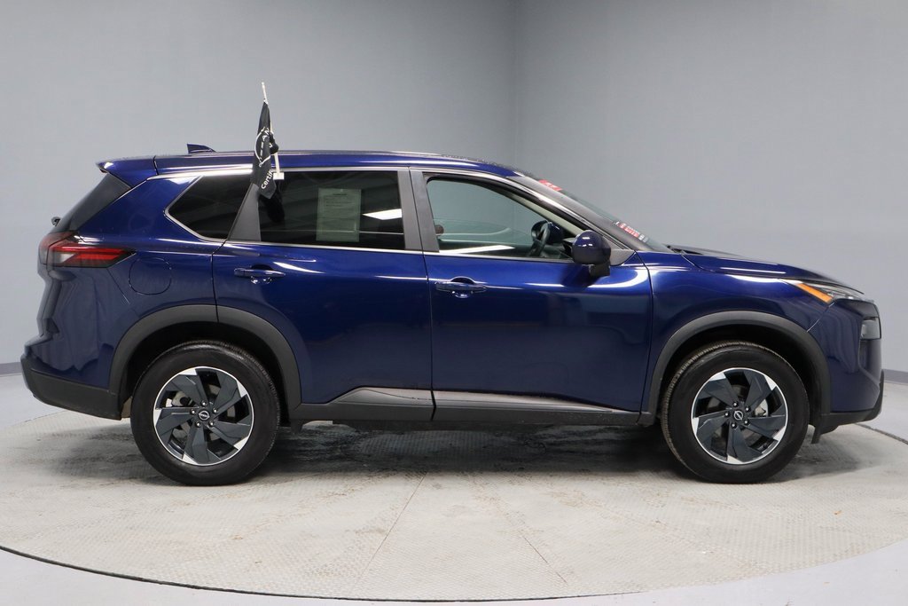 Certified 2024 Nissan Rogue SV image 7