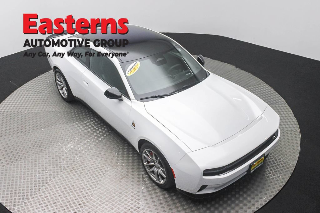 Used 2024 Dodge Charger Daytona Scat Pack w/ Plus Group AWD/4WD image 3