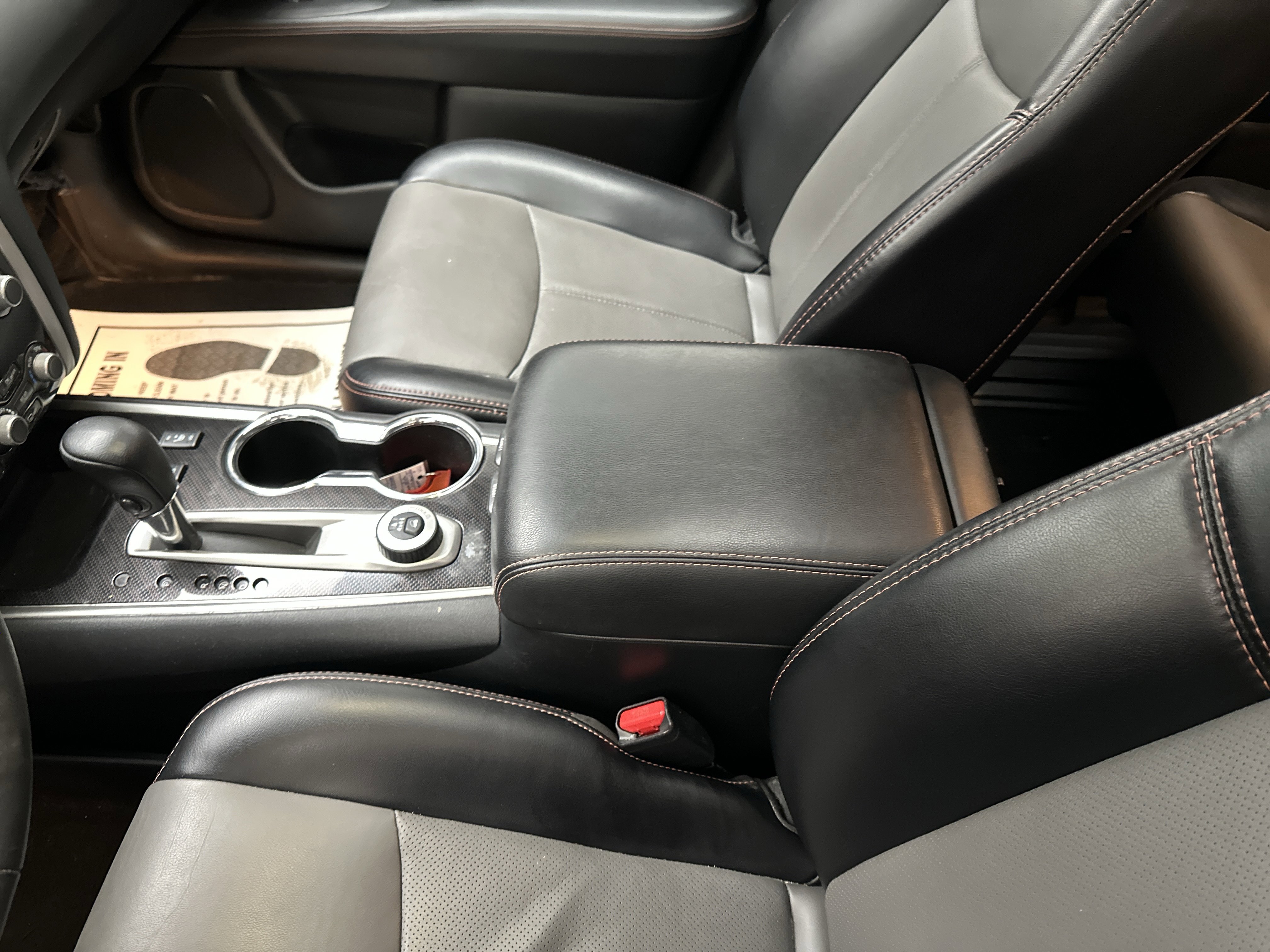 Used 2020 Nissan Pathfinder SL image 44