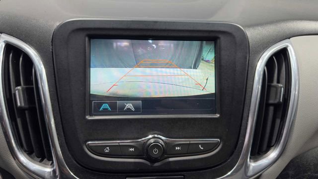 Used 2018 Chevrolet Equinox LS FWD image 30