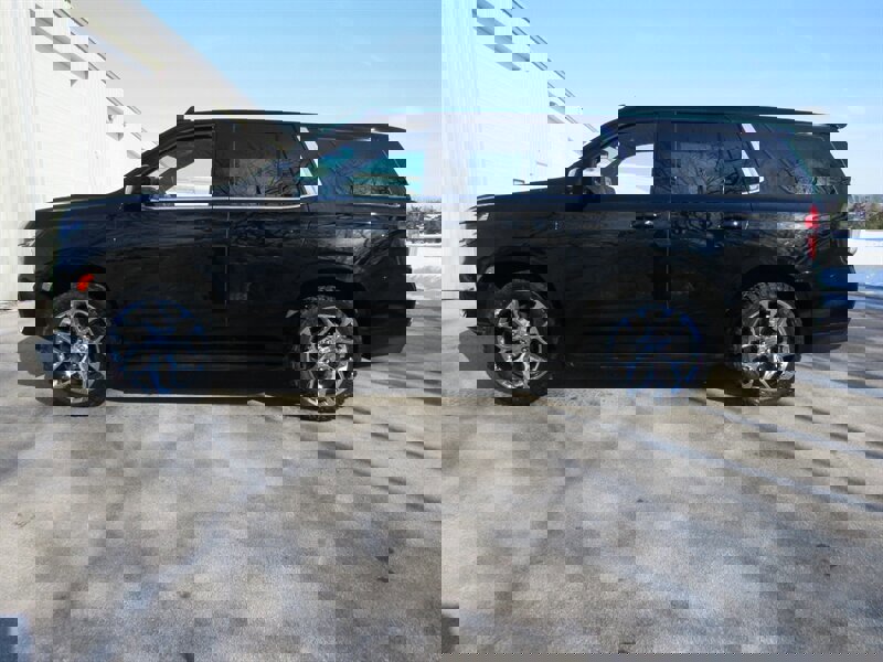 Used 2021 Chevrolet Tahoe 4WD w/ Remote Keyless Entry Package image 5