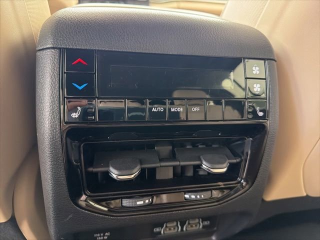 Used 2024 Jeep Grand Cherokee L Limited w/ Luxury Tech Group II AWD/4WD image 19