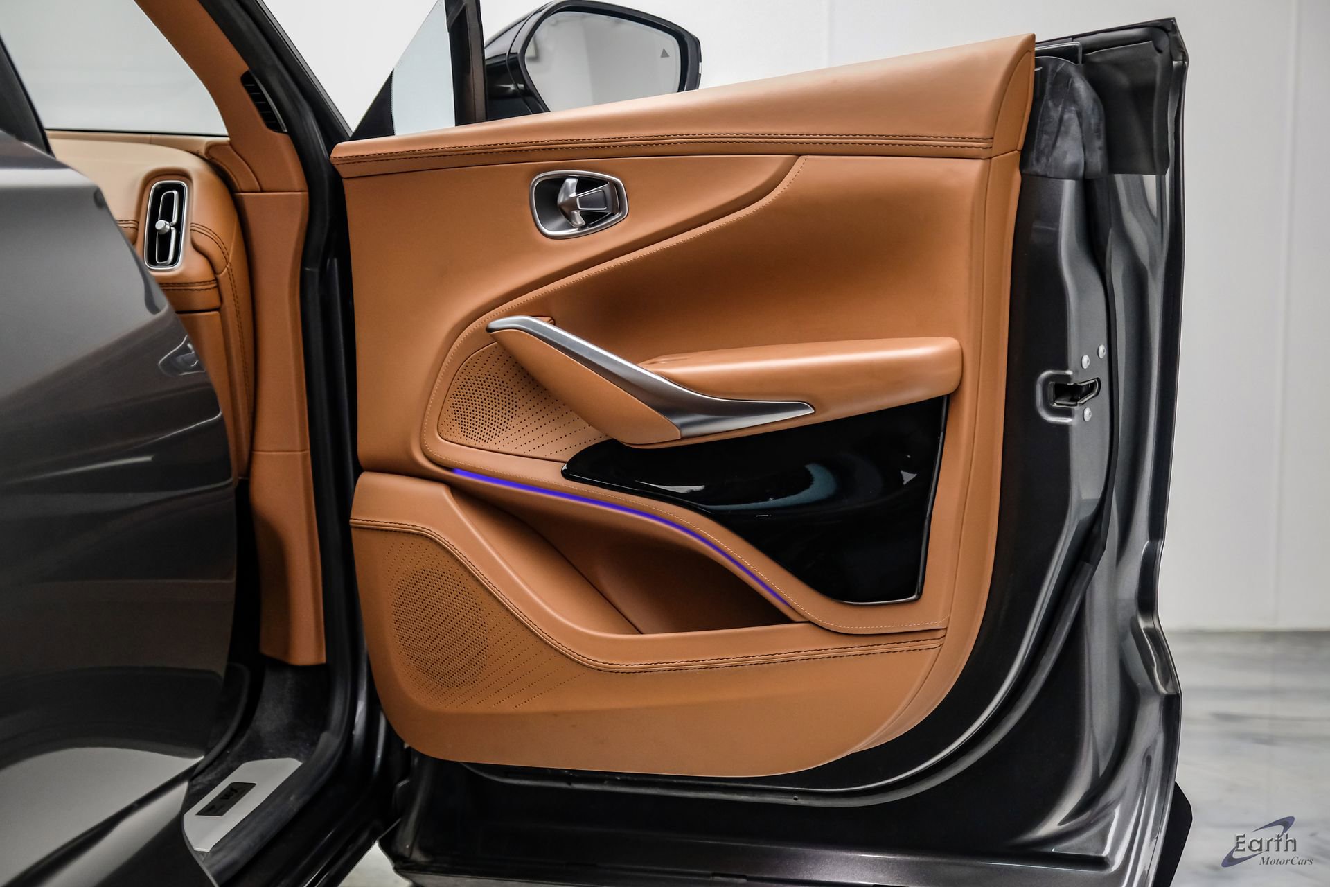 Used 2023 Aston Martin DBX 707 image 95