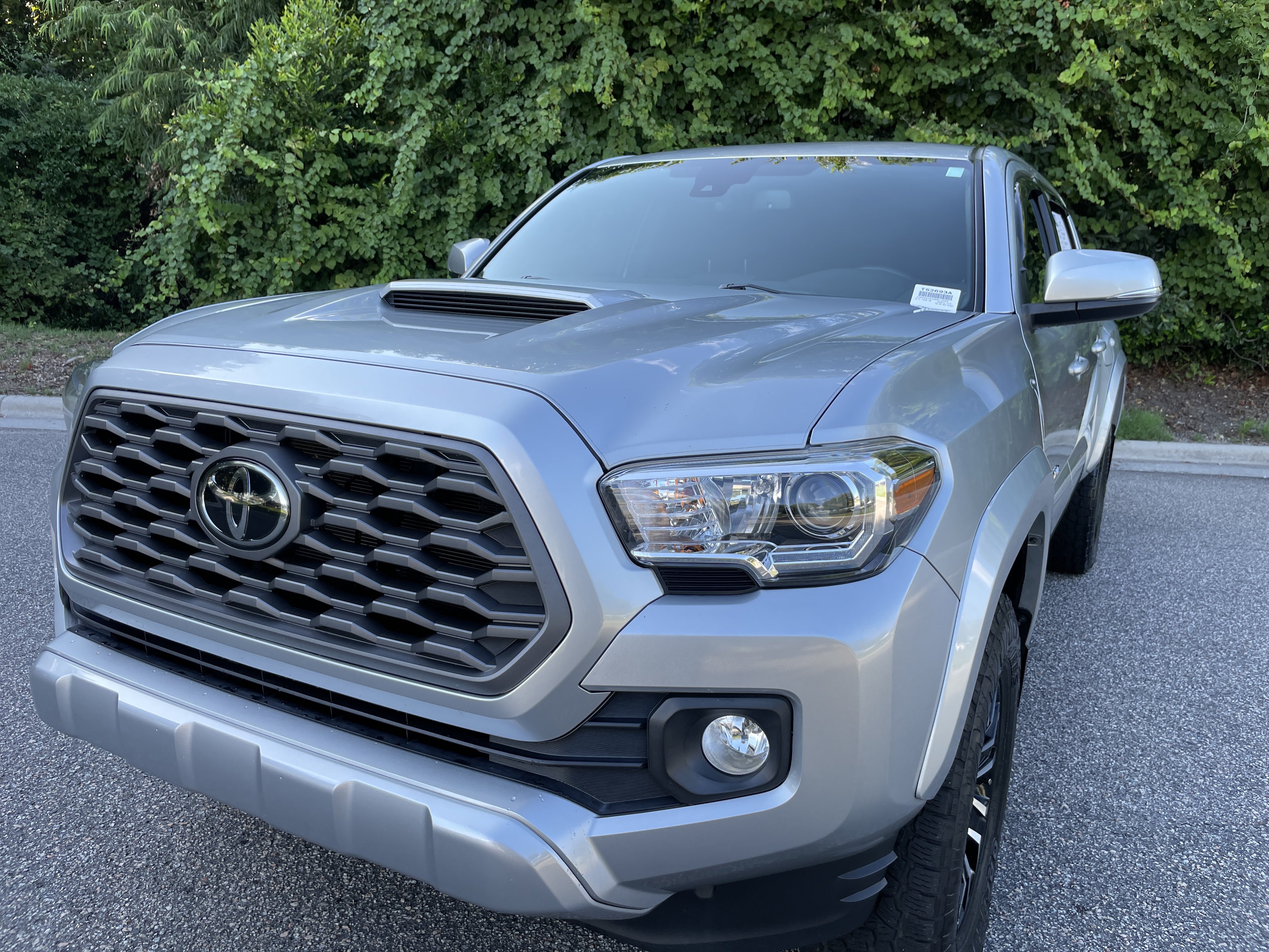 Used 2022 Toyota Tacoma TRD Sport w/ Technology Package AWD/4WD image 5