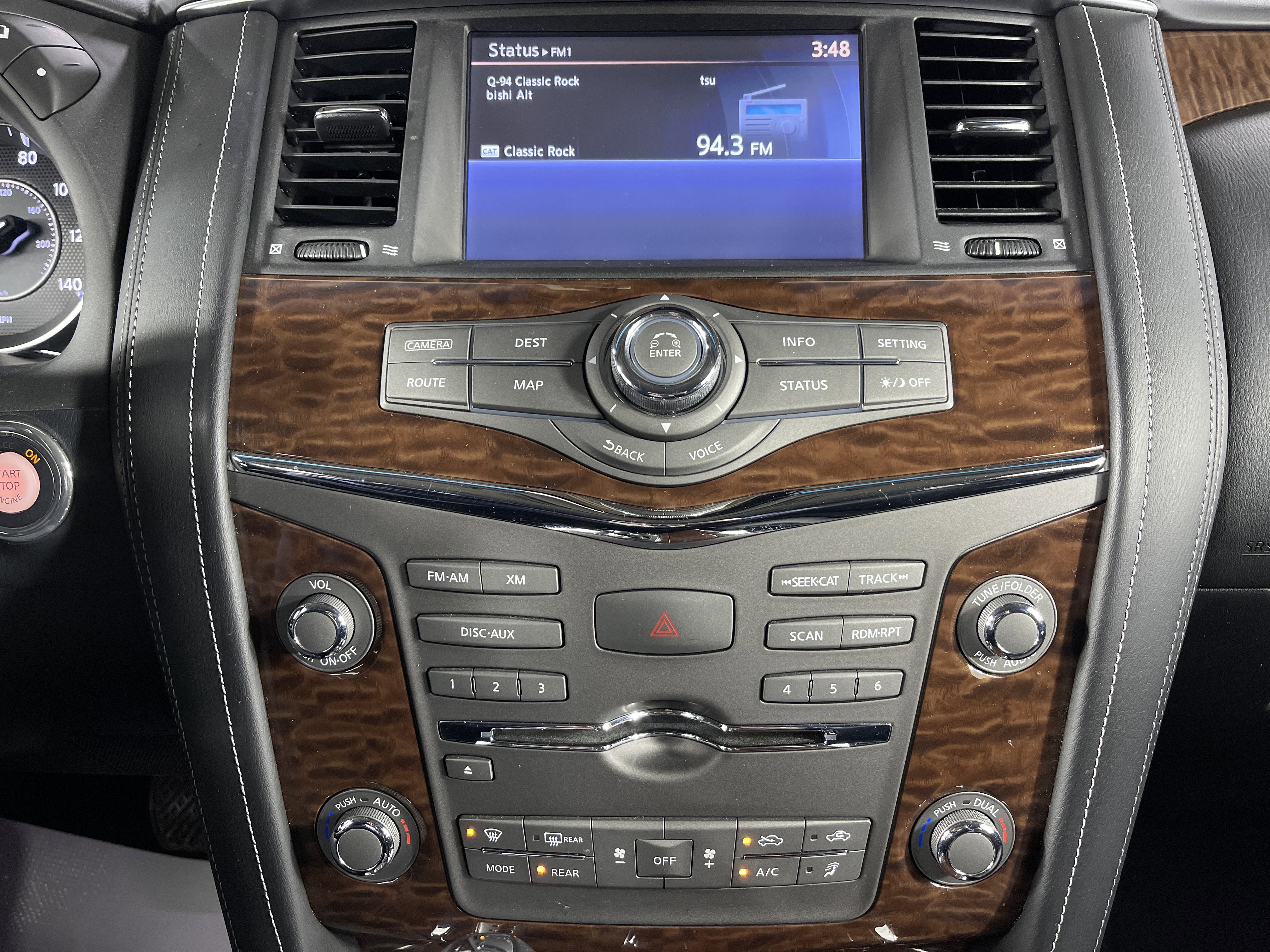 Used 2017 Nissan Armada Platinum w/ Interior Lighting Package image 24