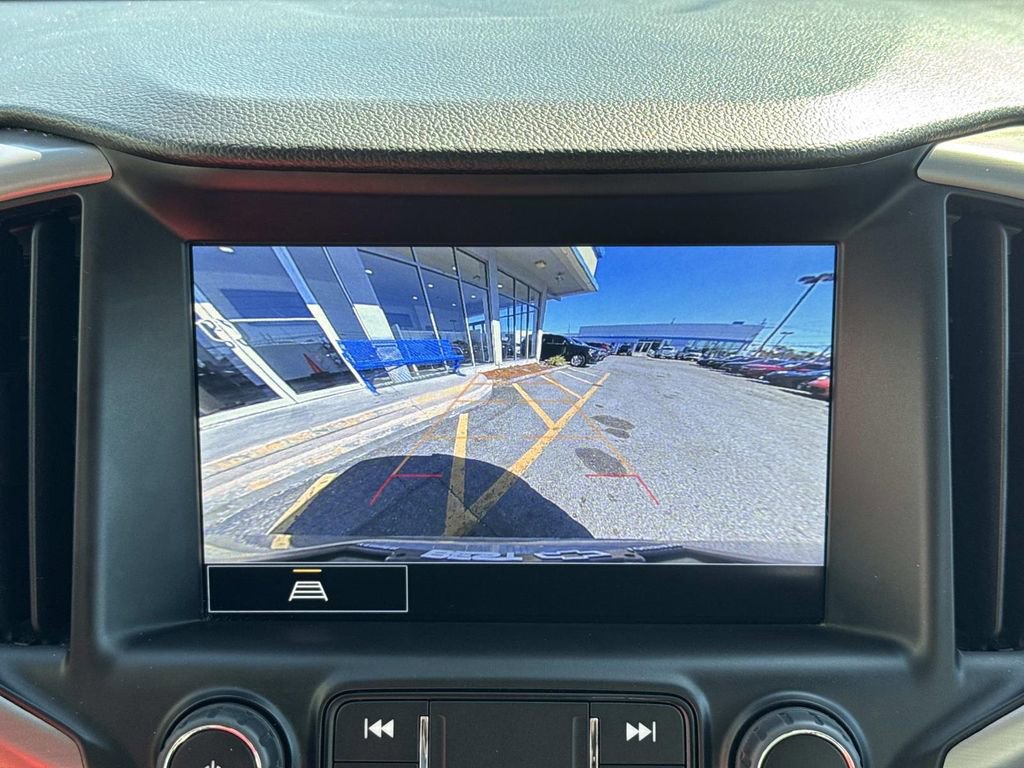 Used 2023 GMC Terrain AT4 image 27