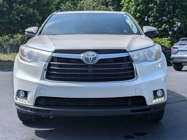 Used 2016 Toyota Highlander Limited w/ Driver Technology Package FWD image 10