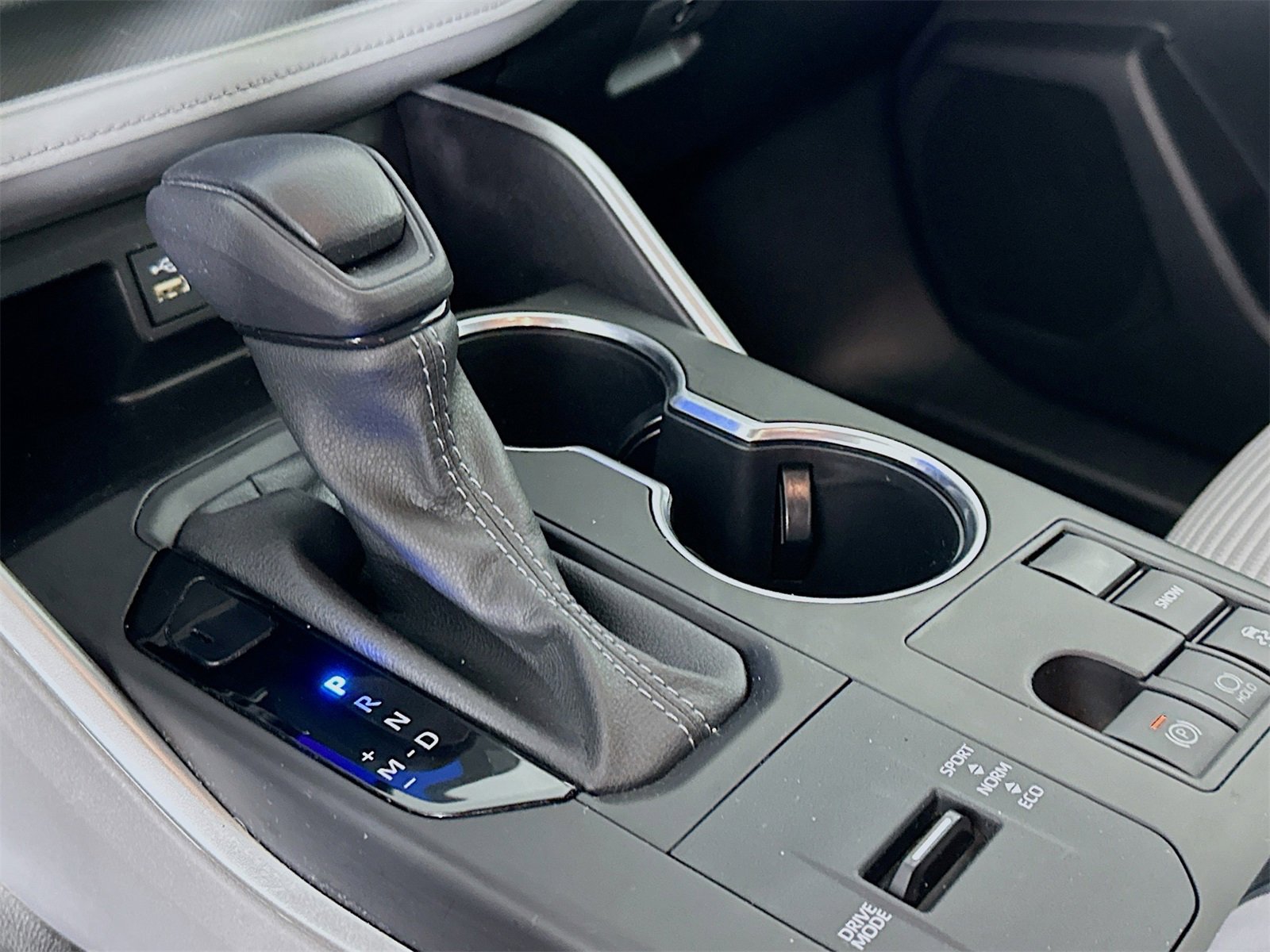 Certified 2023 Toyota Highlander L image 16