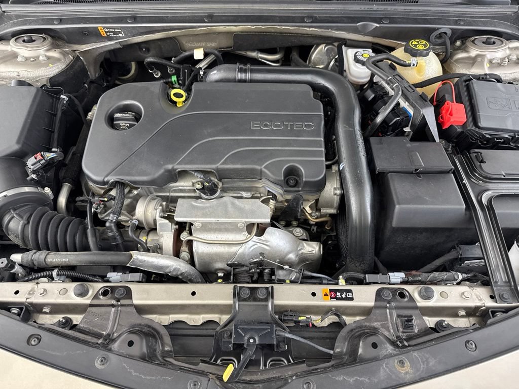 Used 2022 Chevrolet Malibu LT FWD image 19