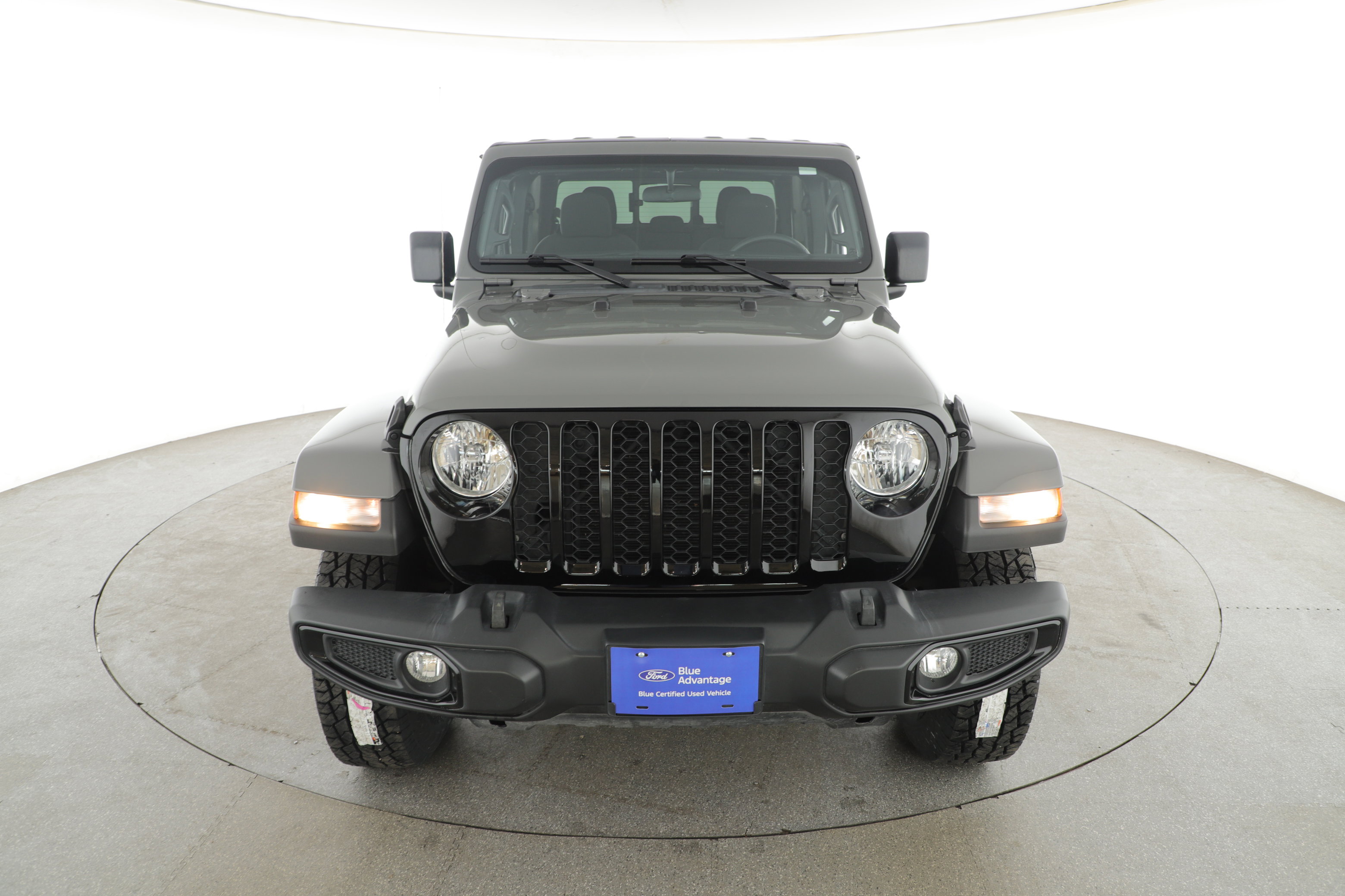 Used 2023 Jeep Gladiator Willys image 2