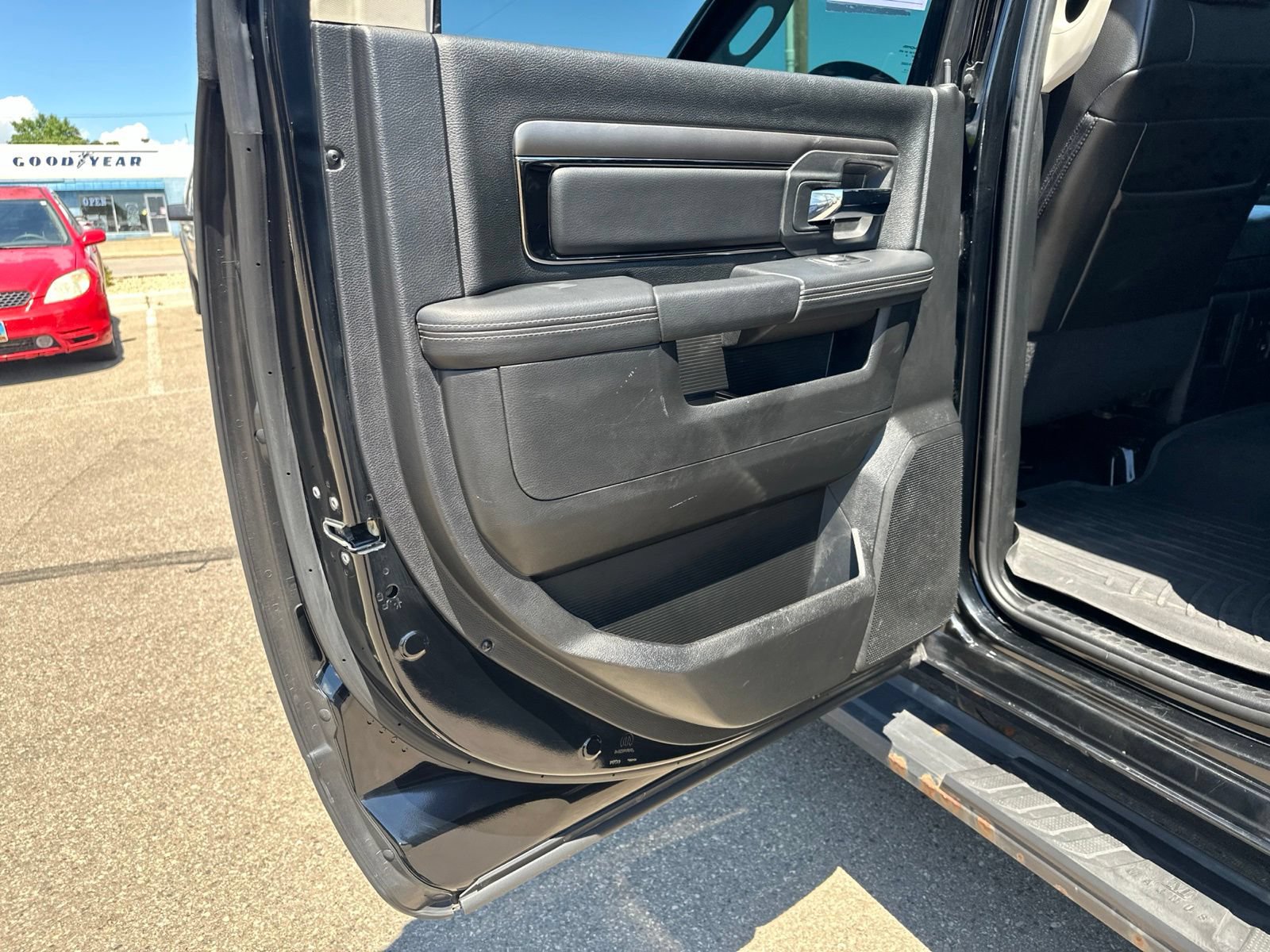Used 2014 RAM 1500 Sport w/ Remote Start & Security Group AWD/4WD image 28