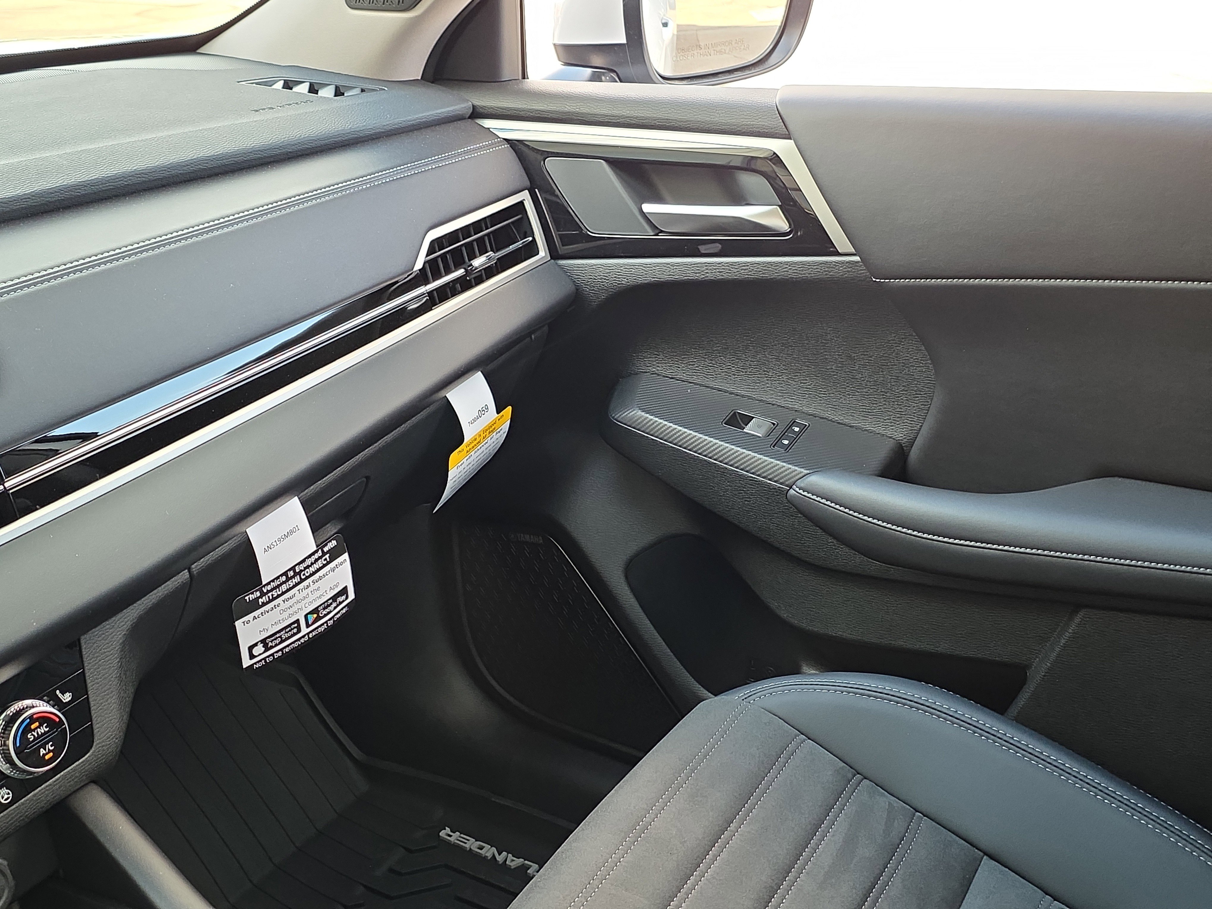 New 2026 Mitsubishi Outlander SE FWD image 26